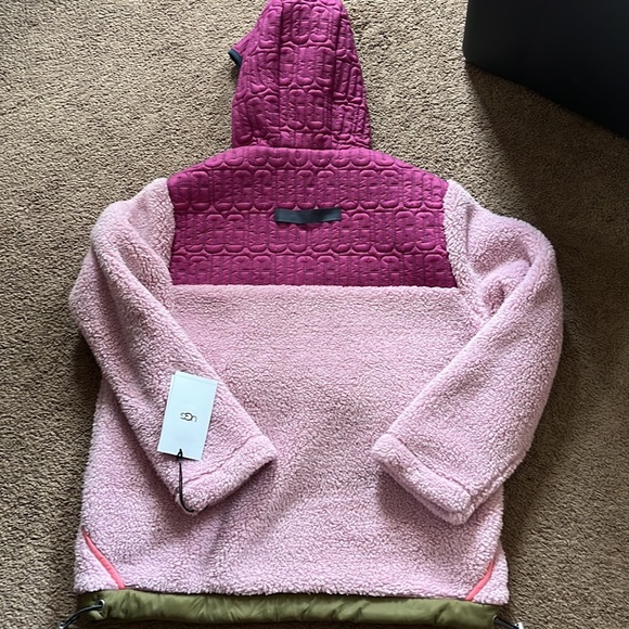 Ugg pullover jacket - Picture 11 of 14